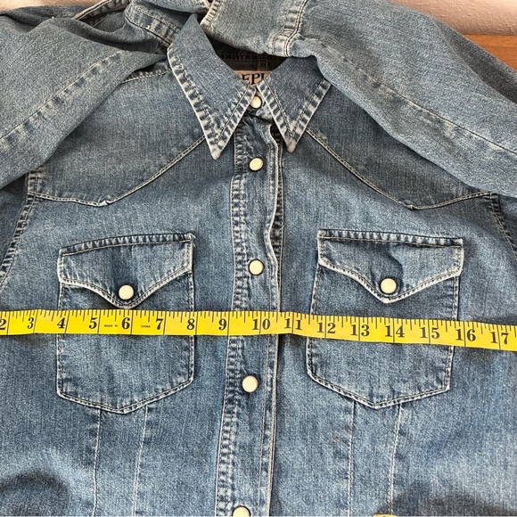Replay Fitted Denim Pearl Snap Shirt Medium Wash Coastal Cowgirl Western Shacket - Picture 15 of 15